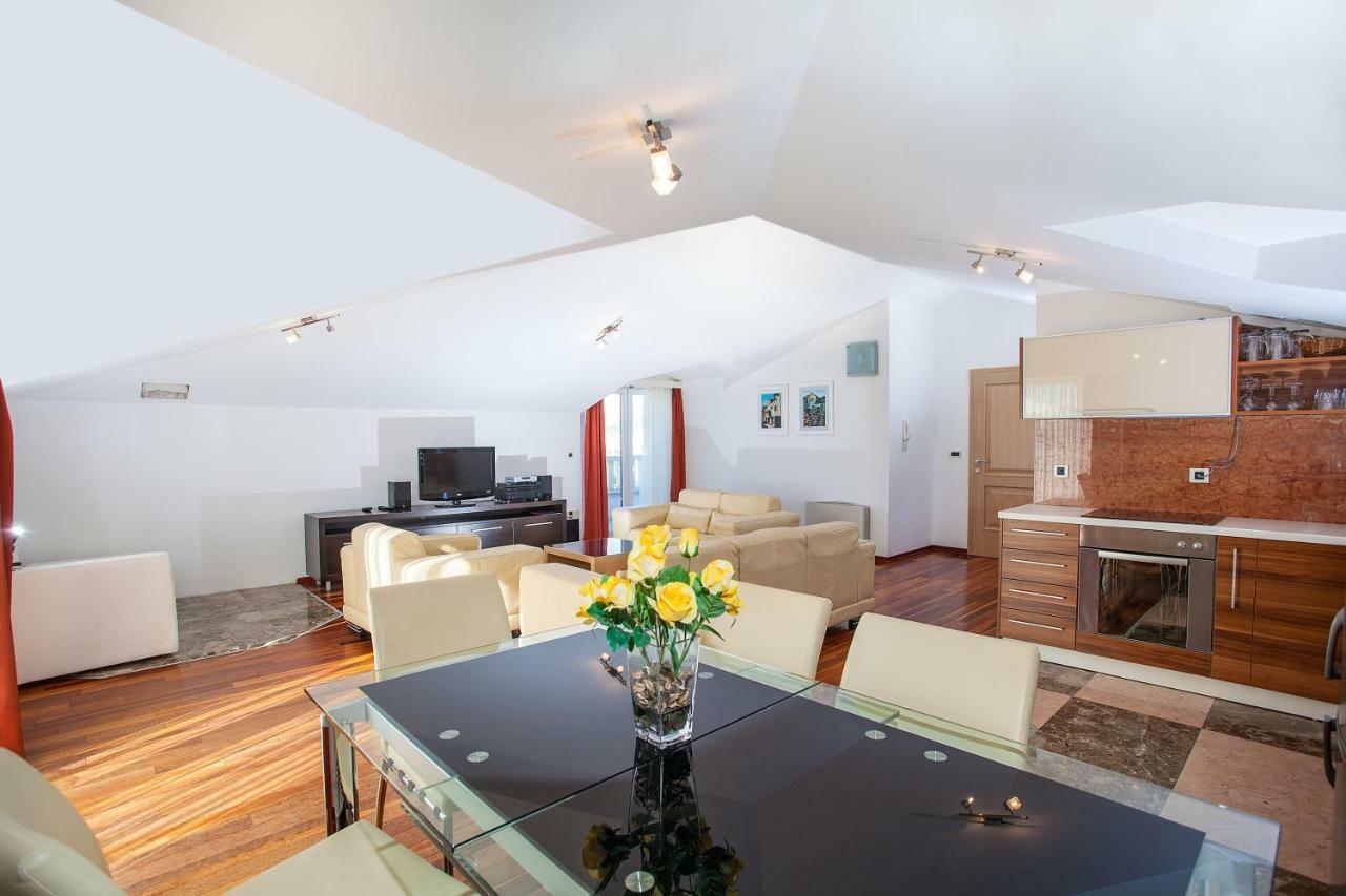 Villa Luce Mit Pool Makarska Room photo