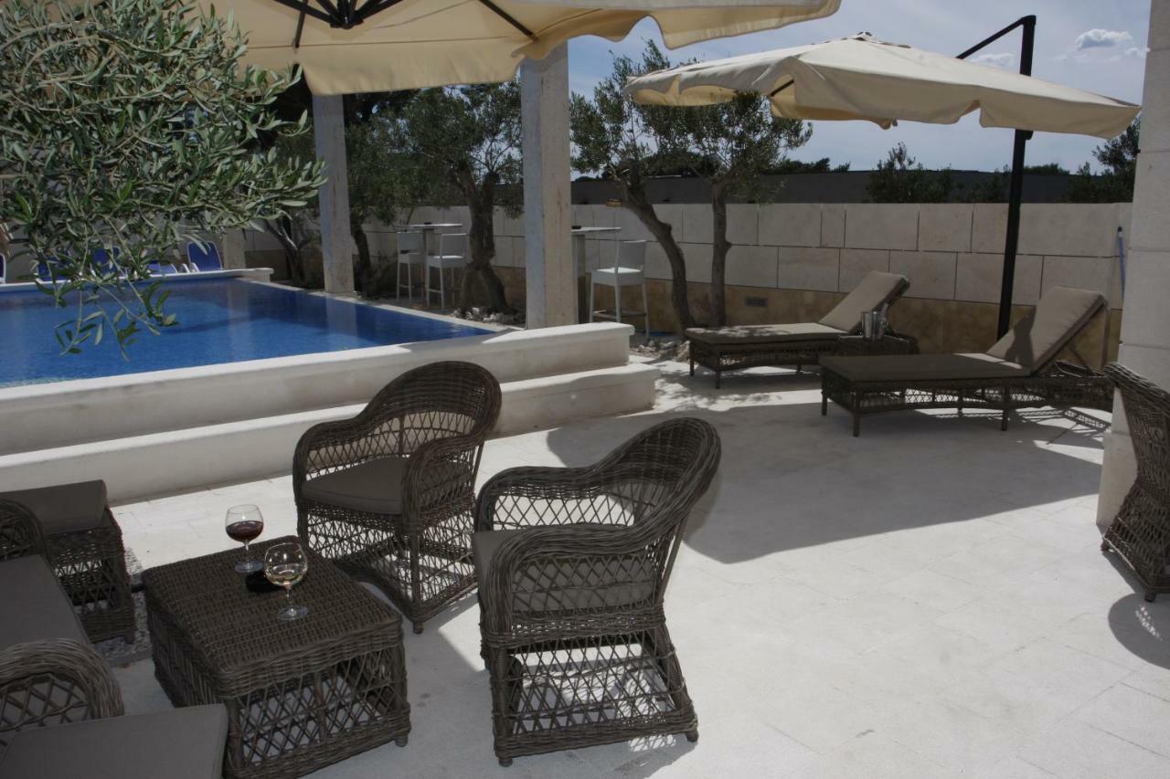 Villa Luce Mit Pool Makarska Room photo
