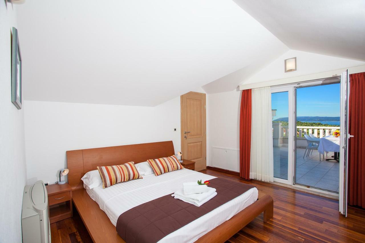 Villa Luce Mit Pool Makarska Room photo